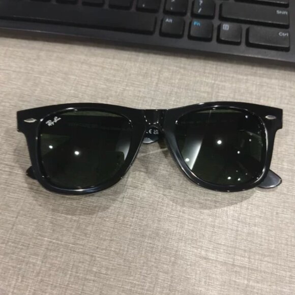 Ray-Ban Sunglasses - Picture 5 of 7